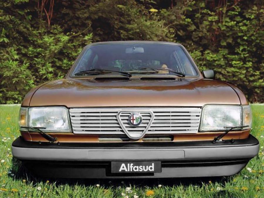  Alfa Romeo Alfasud Quadrifoglio Oro (901) 1982 года  (фото 11 из 16)